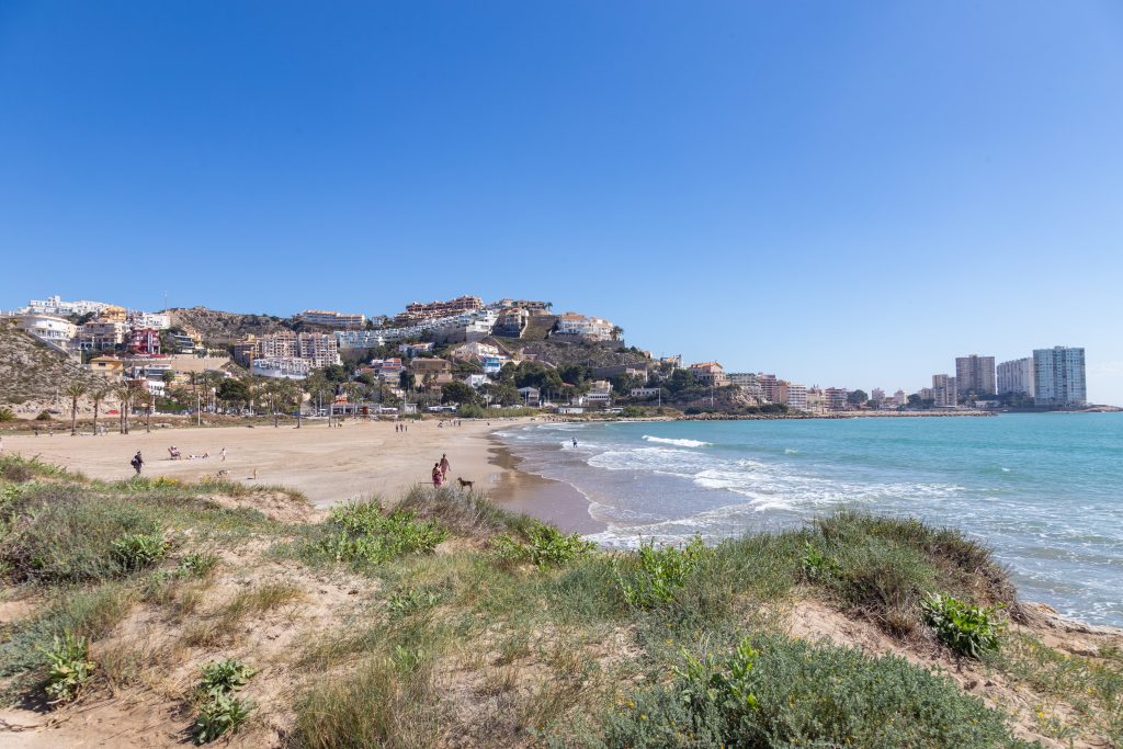 zona residencial y playa de Cap Blanc en Cullera